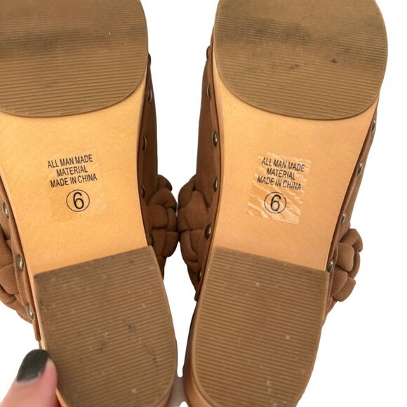 SODA Morel Women's Wood Clogs. Cognac color. size 6.  Like new - Picture 4 of 7